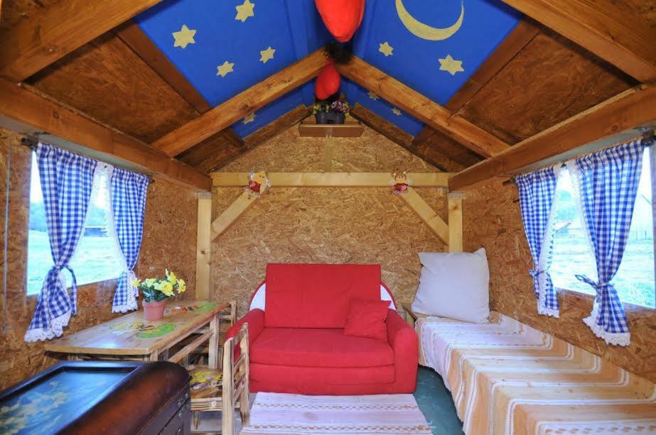 Penzión pod Troma Korunami Červený Kláštor Exterior foto