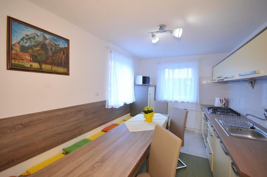 Penzión pod Troma Korunami Červený Kláštor Exterior foto