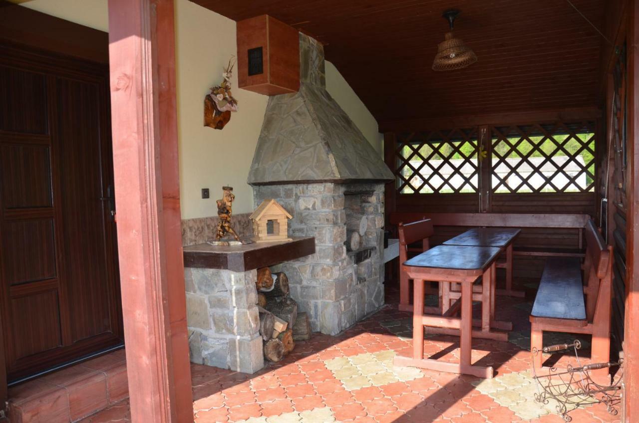 Penzión pod Troma Korunami Červený Kláštor Exterior foto